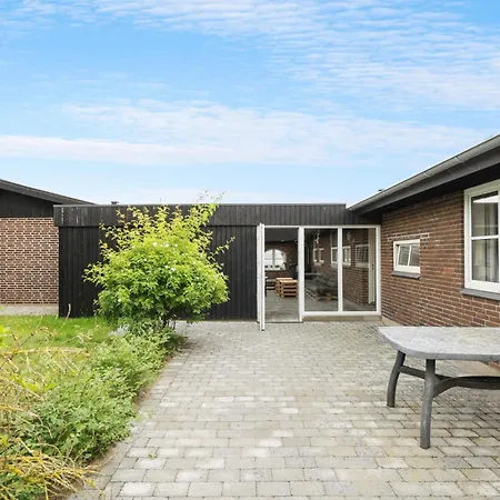 Holiday home Amazing In With Wifi